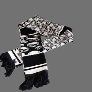 Skull Scarf Black and White
